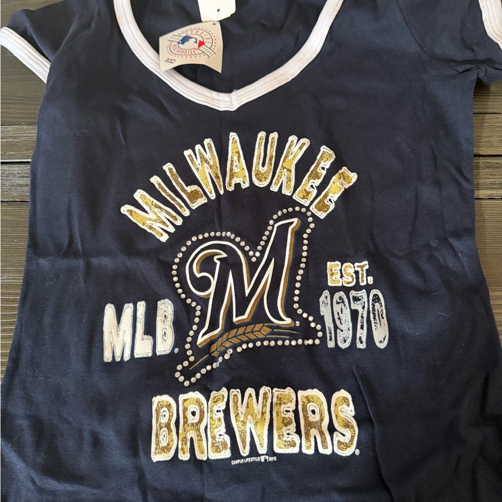 Milwaukee Brewers women’s Navy Shirt